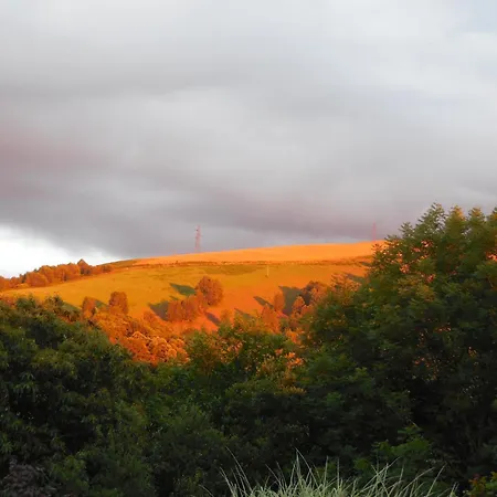 Nyaraló Perche Sur Crete Dans Un Petit Village Des Hautes-pyrenees