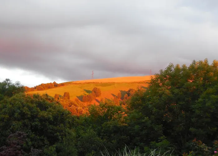 Nyaraló Perche Sur Crete Dans Un Petit Village Des Hautes-pyrenees