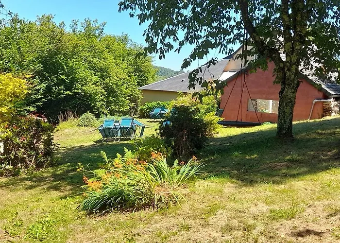 Nyaraló Perche Sur Crete Dans Un Petit Village Des Hautes-pyrenees Ossun-ez-Angles