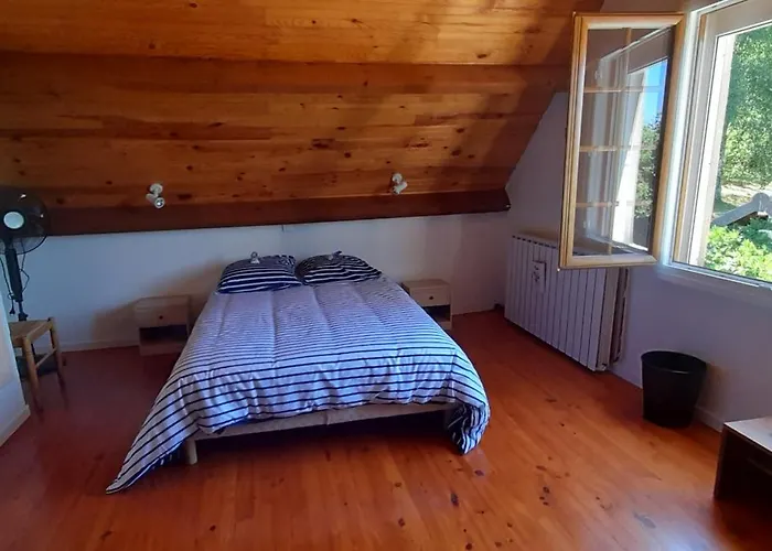 Nyaraló Perche Sur Crete Dans Un Petit Village Des Hautes-pyrenees Ossun-ez-Angles