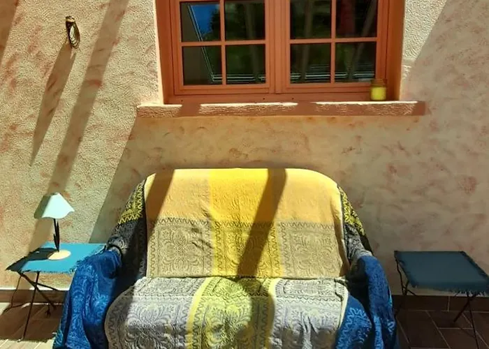 Nyaraló Perche Sur Crete Dans Un Petit Village Des Hautes-pyrenees