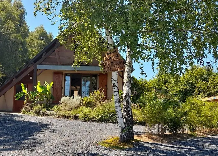 Nyaraló Perche Sur Crete Dans Un Petit Village Des Hautes-pyrenees *