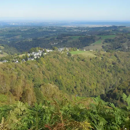 Casa vacanze Perché Sur Crête Dans Un Petit Village Des Hautes-pyrénées *